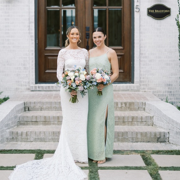 Asymmetric maxi lace dress with leg split - Picture 1 of 6